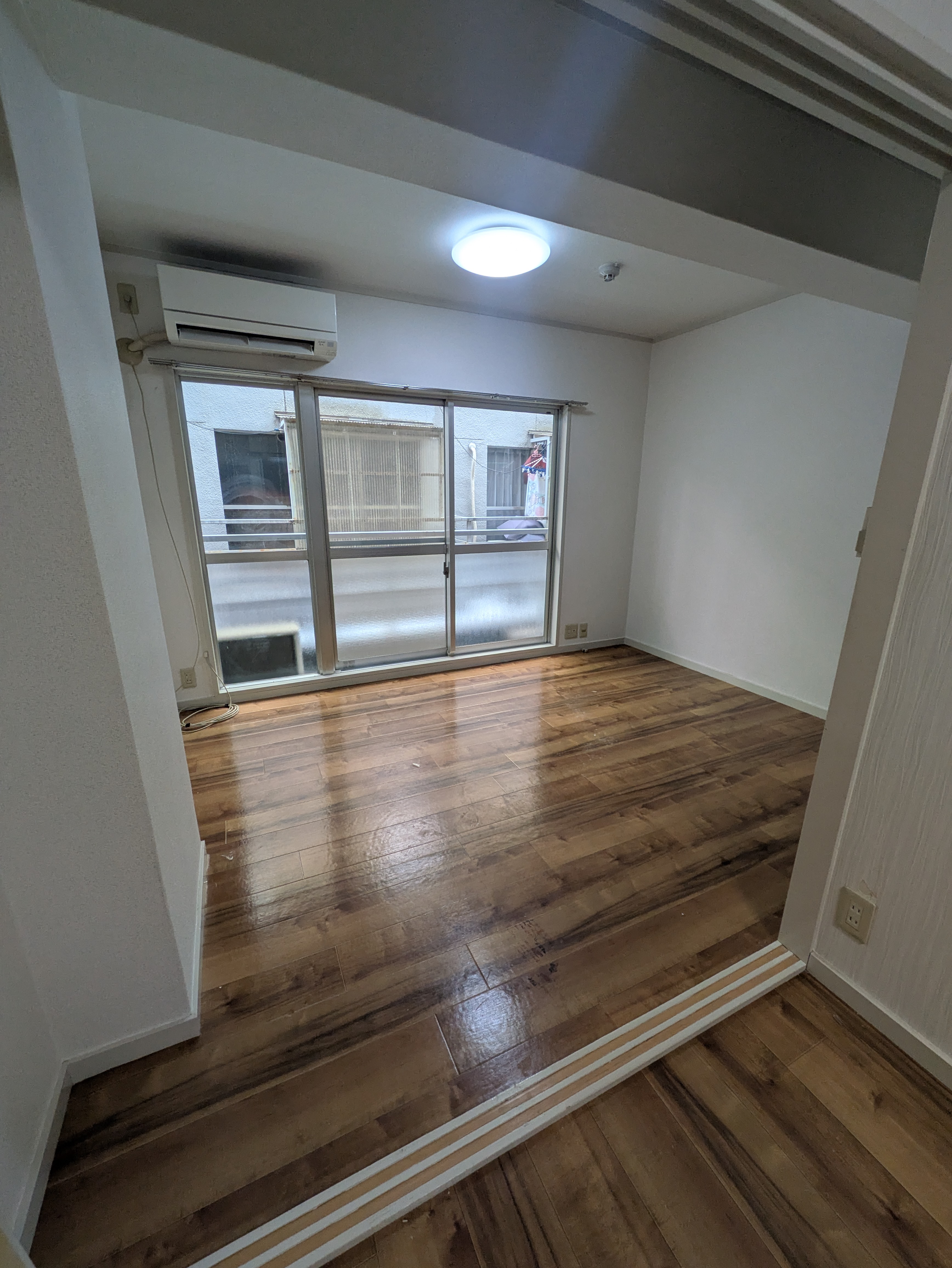 1DK Bentencho unfurnished 60000yen/month